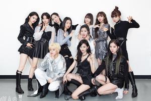 火箭少女101久违全员合影风格各异