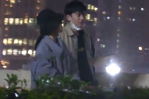 谢娜张杰亲密相拥热吻 结婚多年仍热恋