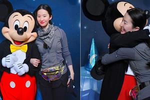 刘亦菲和米奇合影 素颜状态如何？