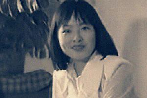 鲁豫23岁旧照曝光婴儿肥明显酒窝甜美可爱