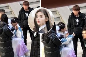 杨超越早前片场拍戏间歇 将鼻涕纸塞给助理引争议