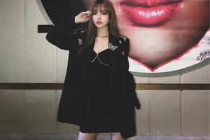 周扬青与罗志祥分手后晒照笑容甜美