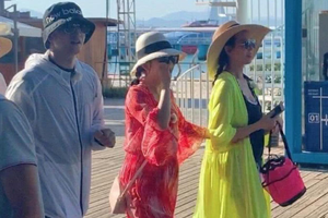 《妻子4》录制谢娜蔡少芬吉娜张歆艺现身