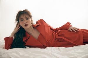 宋慧乔新杂志大片曝光红衣红唇性感撩人