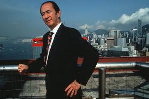 澳门赌场降半旗打标语哀悼何鸿燊博士