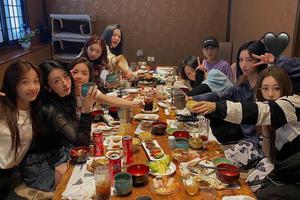 THE9出道后9人首次合体聚餐