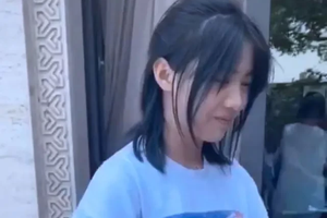 汪峰晒居家视频姐弟三人互动画面有爱