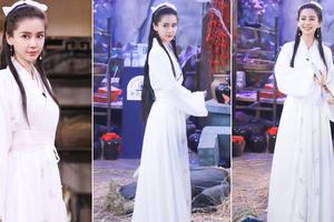 杨颖版小龙女造型曝光白衣飘飘英气十足