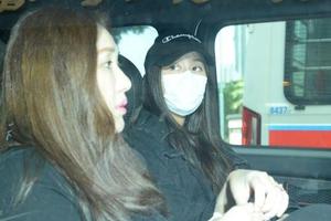 何超盈何超欣一身黑衣亮相赌王灵堂