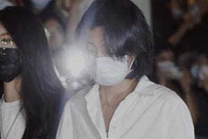 Yamy发长文后现身参与综艺彩排状态差