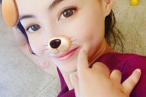 张柏芝穿起球T恤衫被赞超节俭