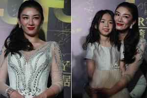 黄奕带女儿出席活动谈黄毅清判刑这样说