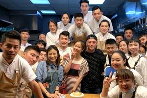 霍建华夫妇庆结婚四周年现场照疑曝光