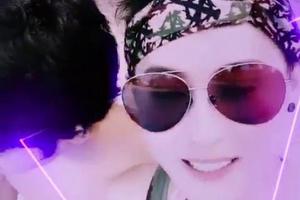 张柏芝懒理怀四胎传言晒与仨儿子合照