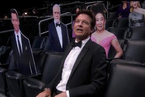 艾美奖吉米亮相观众席仅纸牌人嘉宾