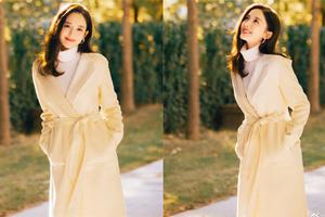 娜扎长发红唇阳光下灿笑美成画