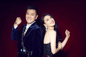 恩爱依旧！黄圣依杨子双人写真甜蜜搞怪