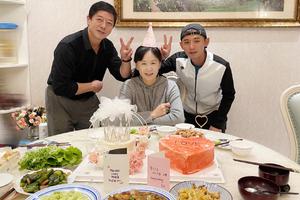 很用心！张继科写藏头诗为妈妈庆生