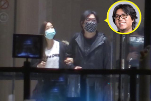 高晓松携13岁爱女吃饭 女儿身材高挑长腿吸睛