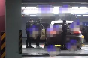 新恋情？陈翔与美女超市购物后一同开车回家