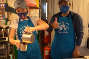 迷弟上线！郭晶晶做手冲咖啡霍启刚夸奖