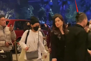 凤凰传奇玲花遭陌生男子故意挡路