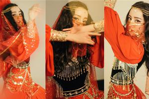 迪丽热巴民族风造型美艳动人身姿窈窕