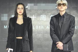 Angelababy否认是小三后首现身与蔡徐坤同台