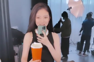 安以轩分享产后复出开工视频