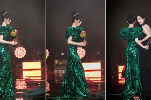 鞠婧祎把水洒到吴宣仪裙子上 俩人瞬间表情包附体