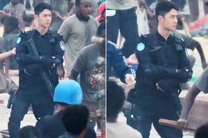 王一博新戏路透曝光 一身制服造型帅气十足