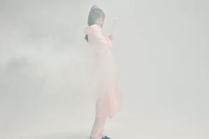 杨紫大片摄影师否认抄袭王菲专辑造型