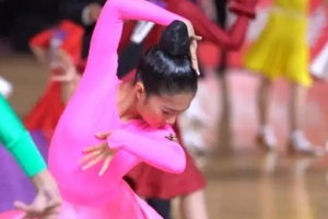 马伊琍文章12岁女儿拉丁舞比赛画面曝光