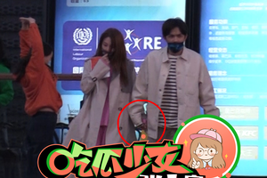 持续撒糖！张雨绮与绯闻男友李柄熹街头手牵手