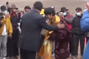 华商头条|理塘赛马会落幕 丁真获理塘永久赛马王子奖