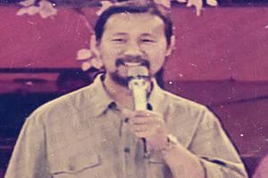 腾格尔30年前青涩旧照曝光 长发大胡子很抢镜