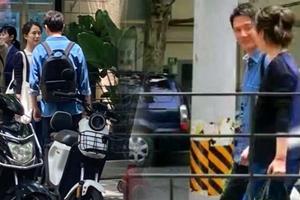 冯绍峰离婚后现身上海拍戏状态好