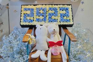 杜海涛为沈梦辰庆生 晒鲜花兔子玩偶超有爱