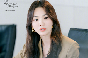 宋慧乔新剧剧照曝光 温柔知性状态佳