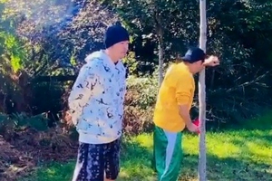 周杰伦和友人玩123木头人用鱿鱼游戏配乐