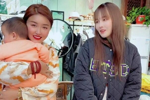 赵本山女儿球球自曝明年将完婚 腹部隆起疑怀孕