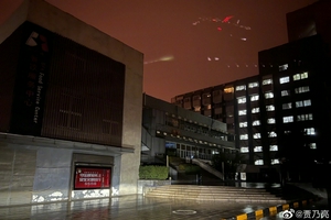 贾乃亮深夜难眠重回母校北电