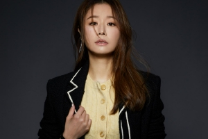 45岁林心如酷飒大片释出 着露脐装秀优越马甲线