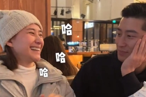 何超莲晒整蛊男友日常甜蜜欢乐