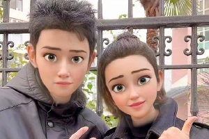 李冰冰晒卡通特效合照为好友任泉庆生