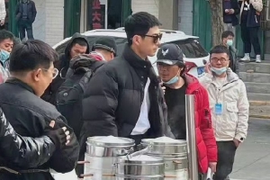 井柏然新剧《归路》路透图曝光