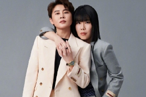 奥运冠军王濛周洋首次合体登封面