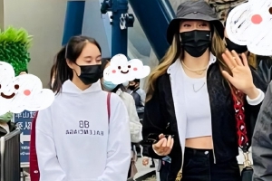 谷爱凌和赌王女儿何超欣一同游玩