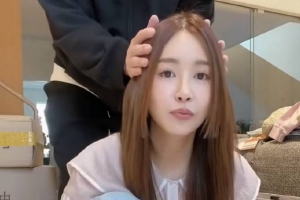 陈赫张子萱合体秀恩爱摸头揽肩超甜