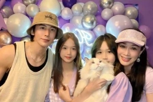 钟丽缇夫妇为14岁女儿Jaden庆生